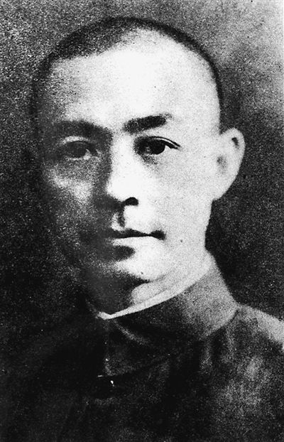 張自忠：力戰(zhàn)而死無(wú)愧民族（為了民族復(fù)興·英雄烈士譜）